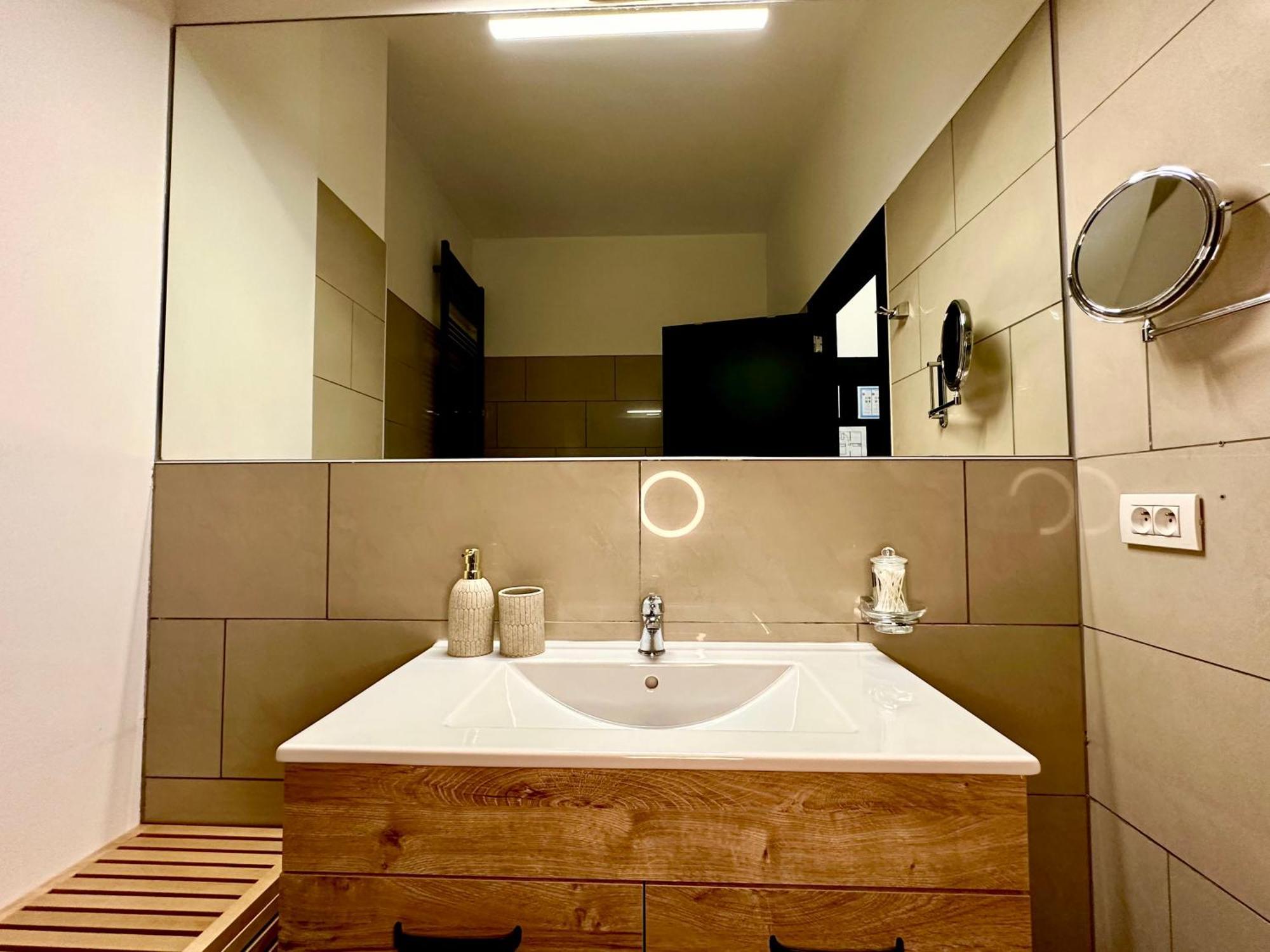 Luxury Suites Castel By Rikas Hotels Antwerp Luaran gambar